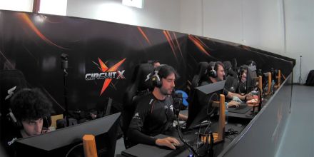 Circuit X Curitiba: paiN Gaming e Turma do Pagode avançam aos playoffs