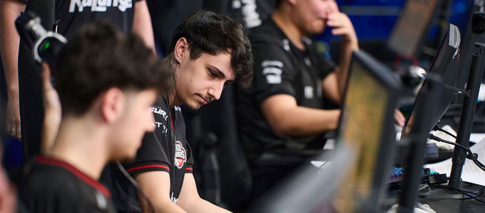 RED luta, mas cai para a Team Spirit e está eliminada da IEM Rio 2026